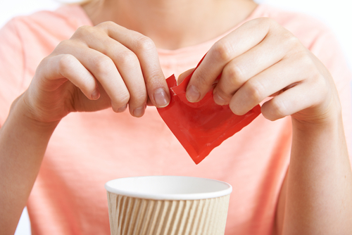Dolcificanti senza calorie, possibili effetti su metabolismo, glicemia e microbiota