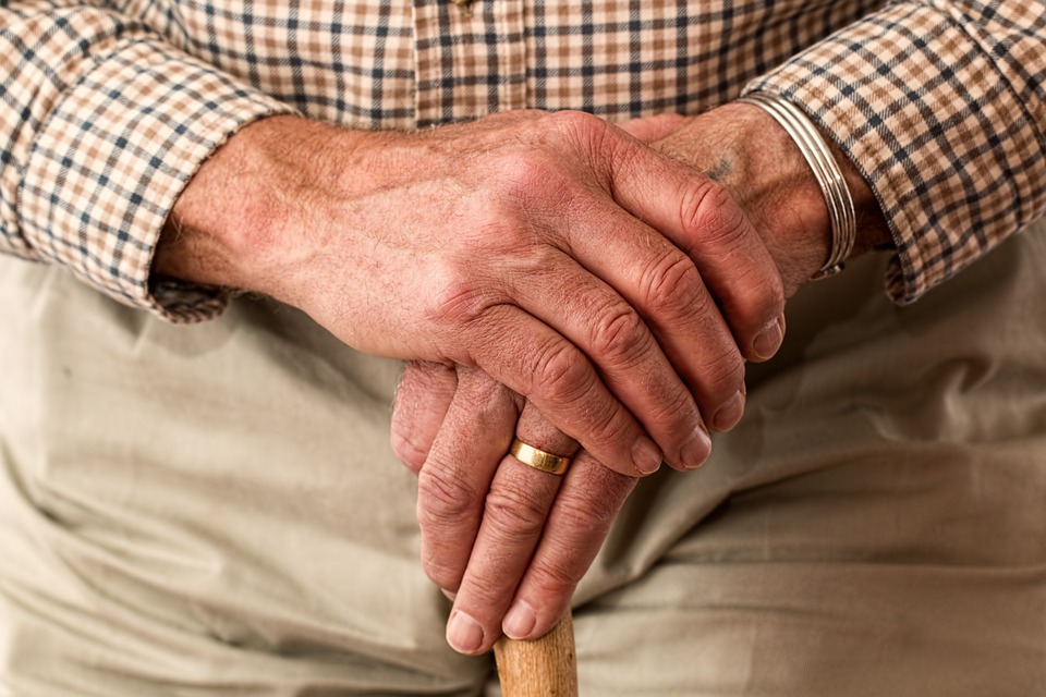 Caratteristiche cliniche e trattamenti nei pazienti anziani con psoriasi