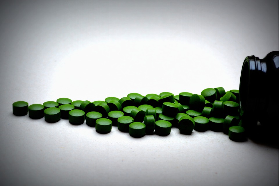 Integratori alla moringa richiamati negli Usa per salmonella: allerta INFOSAN anche all’Italia