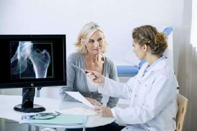Osteoporosi e neuropatia diabetica, possibile ruolo di FGF23 e apelina-13 nelle donne in post-menopausa