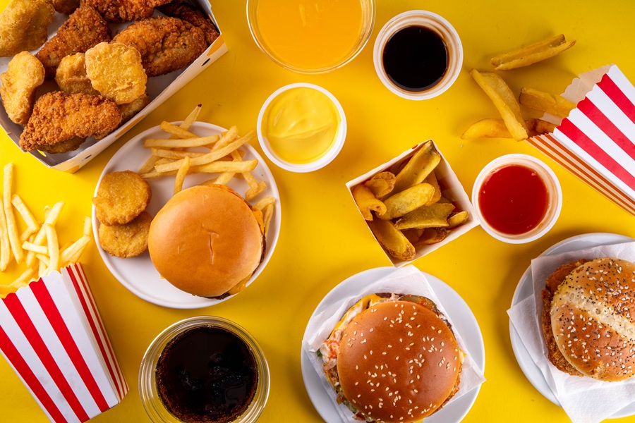 Additivi alimentari, otto conservanti associati a ipertensione e rischio cardiaco