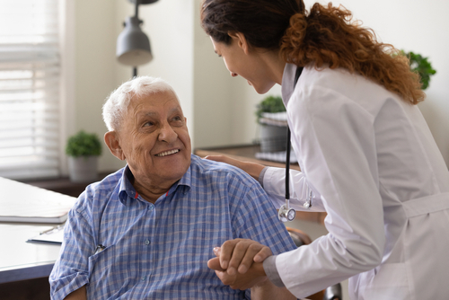 Geriatria di comunità. In Lombardia via libera della commissione a Risoluzione bipartisan