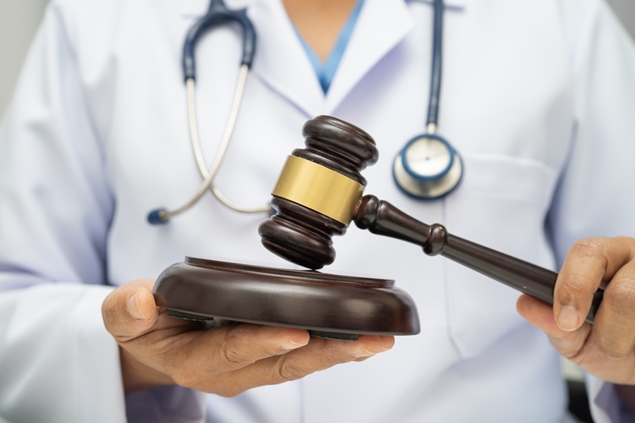 Aspettativa negata per carenza di organico? La sentenza che attiva l’effetto domino per i medici del SSN