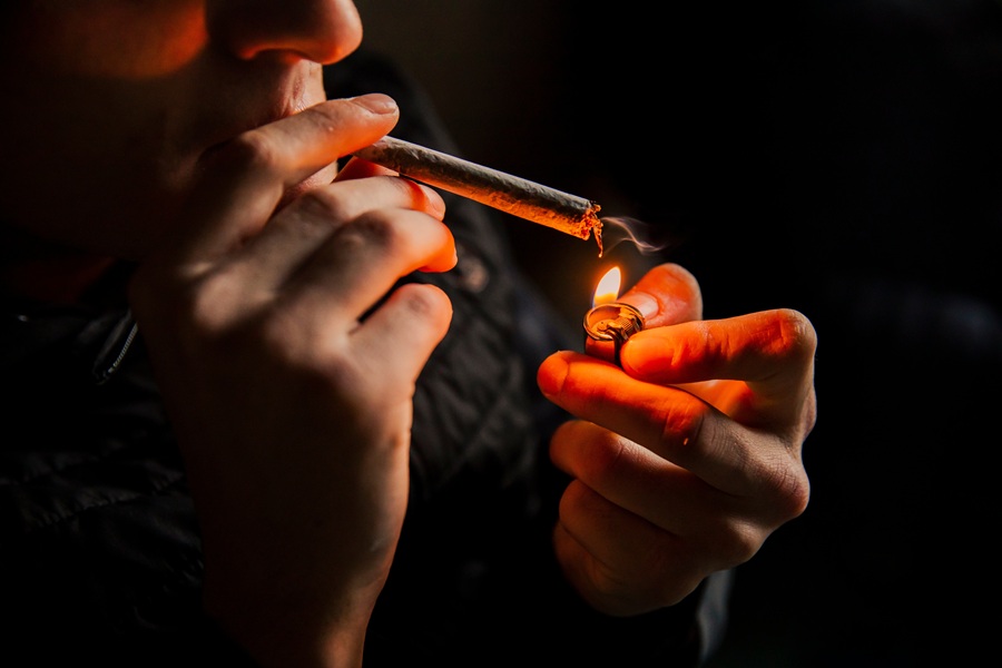 Cannabis, la legalizzazione commerciale aumenta consumo e dipendenza