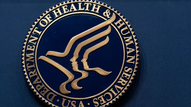 Stati Uniti. Hhs lancia un piano per riportare la leadership nella ricerca clinica: “Troppi studi all’estero, vogliamo invertire la rotta”