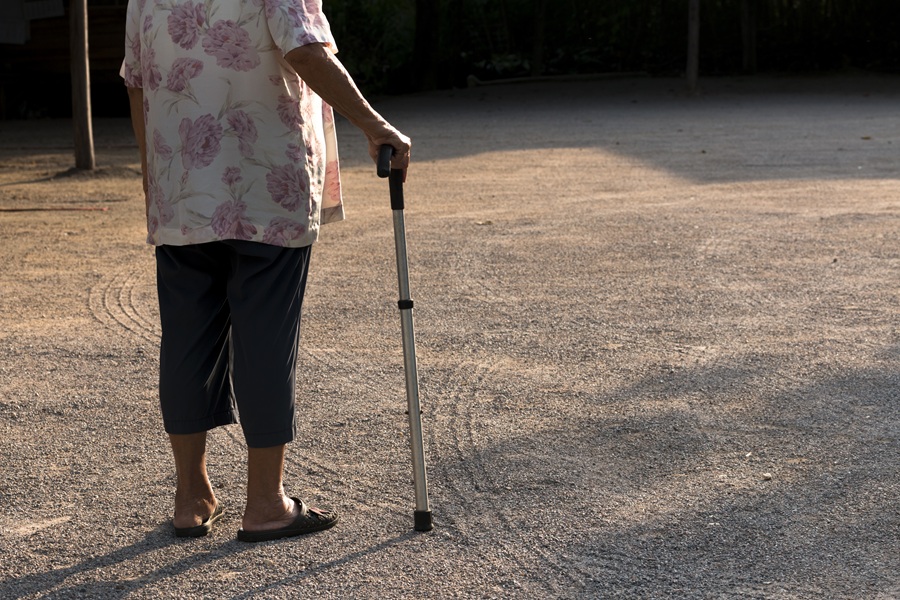 Ossa più fragili senza sintomi: perché l’osteopenia è un campanello d’allarme