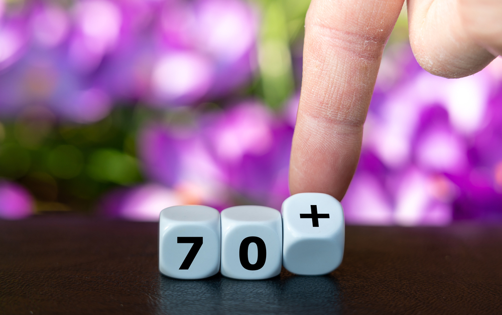 Anziani non autosufficienti. Pronto il Piano nazionale 2025-2027: focus su domiciliarità, Pua, Leps e presa in carico integrata