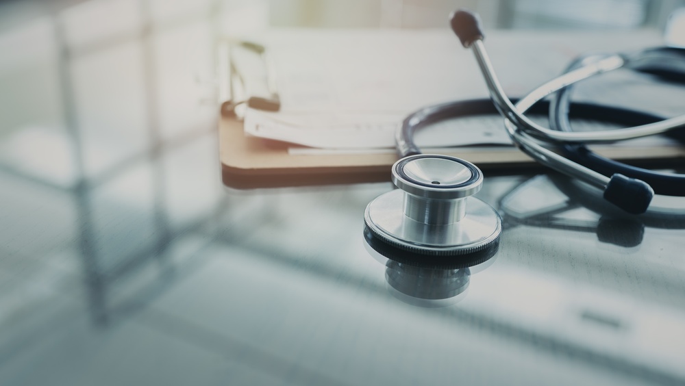 Medici di famiglia, la riforma infinita e impossibile: quindici anni di annunci e promesse mancate con il rischio che le cure primarie finiscano al privato