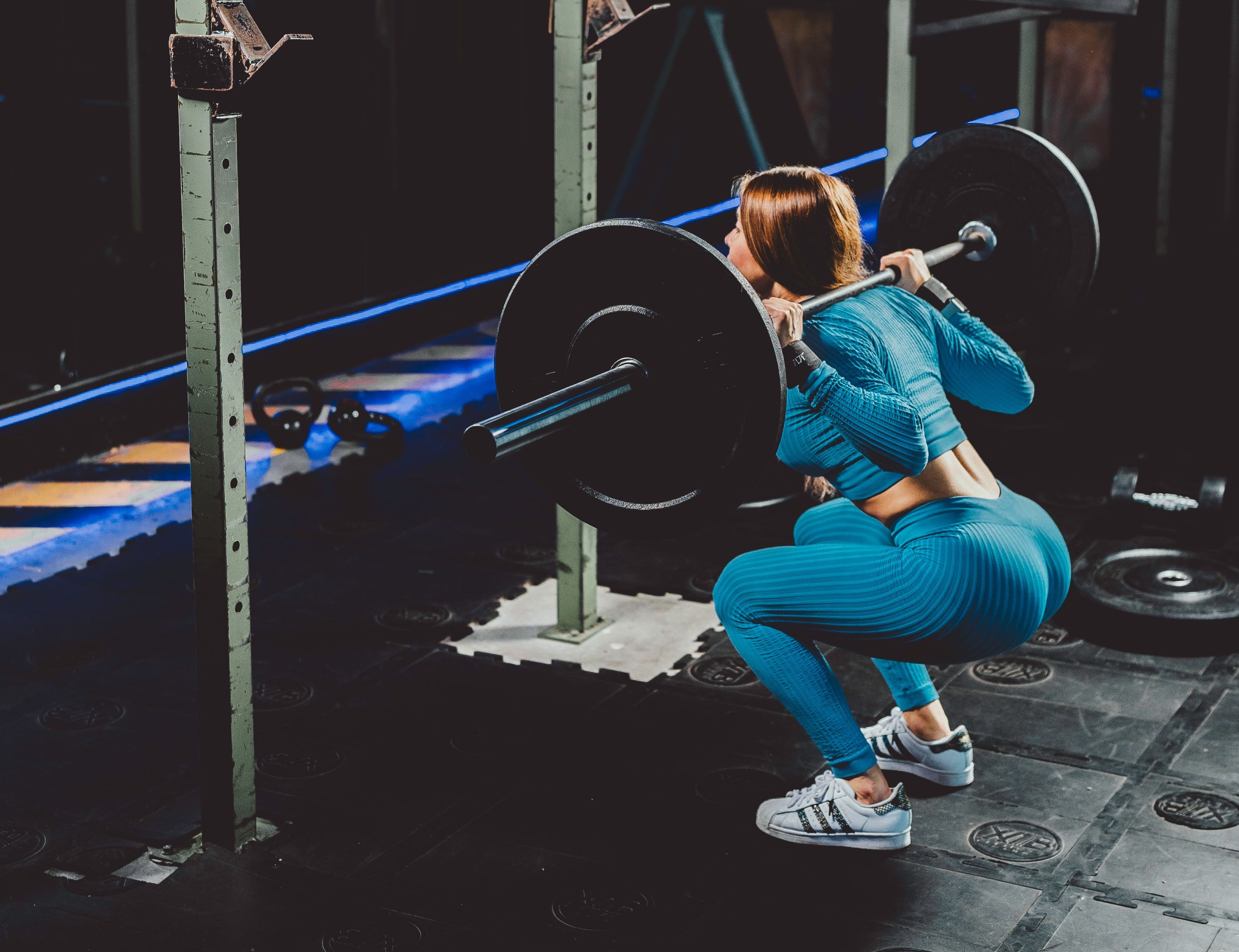Pesi, squat e flessioni: bastano due ore a settimana per vivere più a lungo