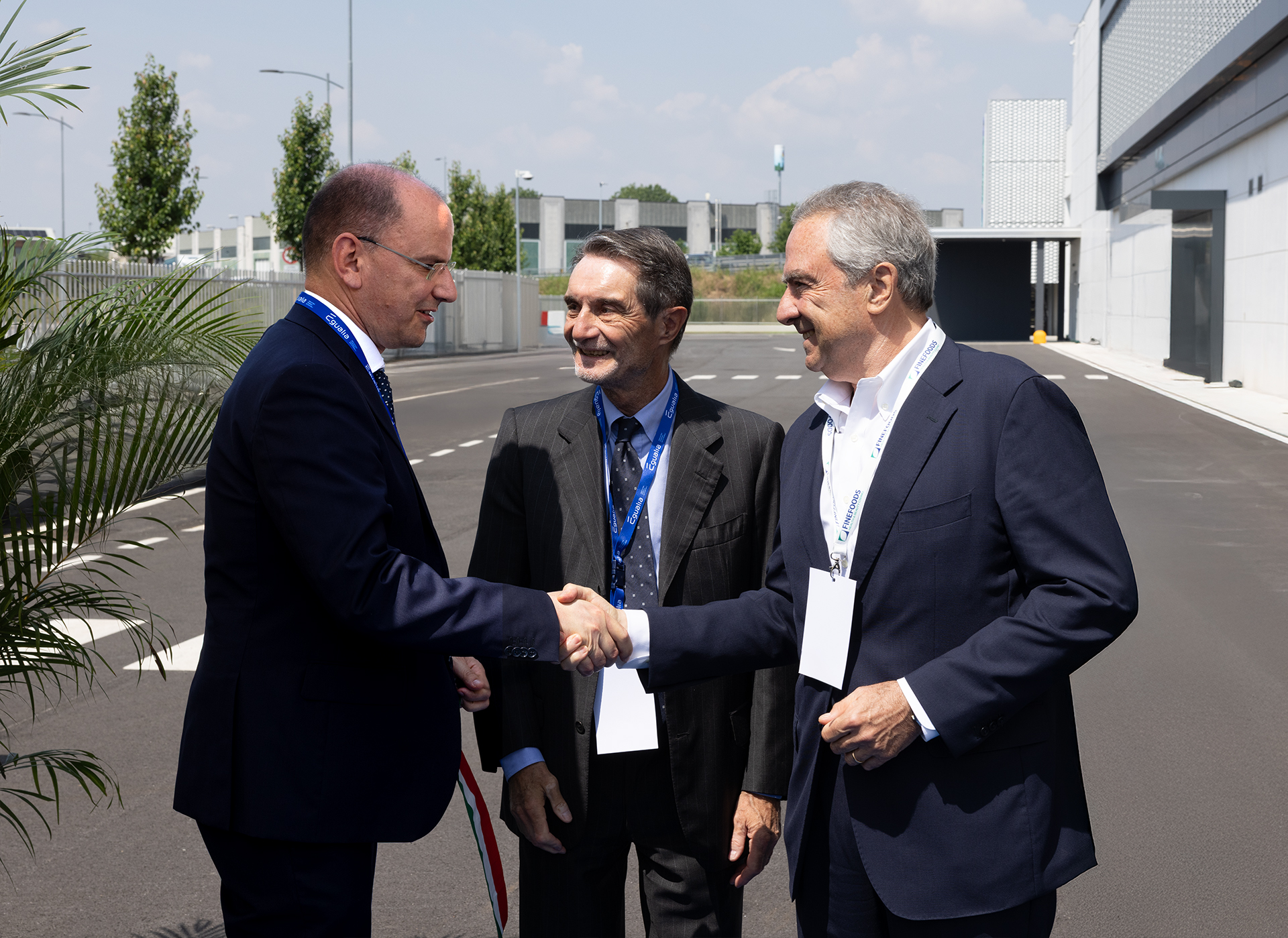 Egualia: torna il progetto“Fabbriche Aperte”. Taglio del nastro al nuovo stabilimento farmaceutico  di Fine Foods & Pharmaceuticals