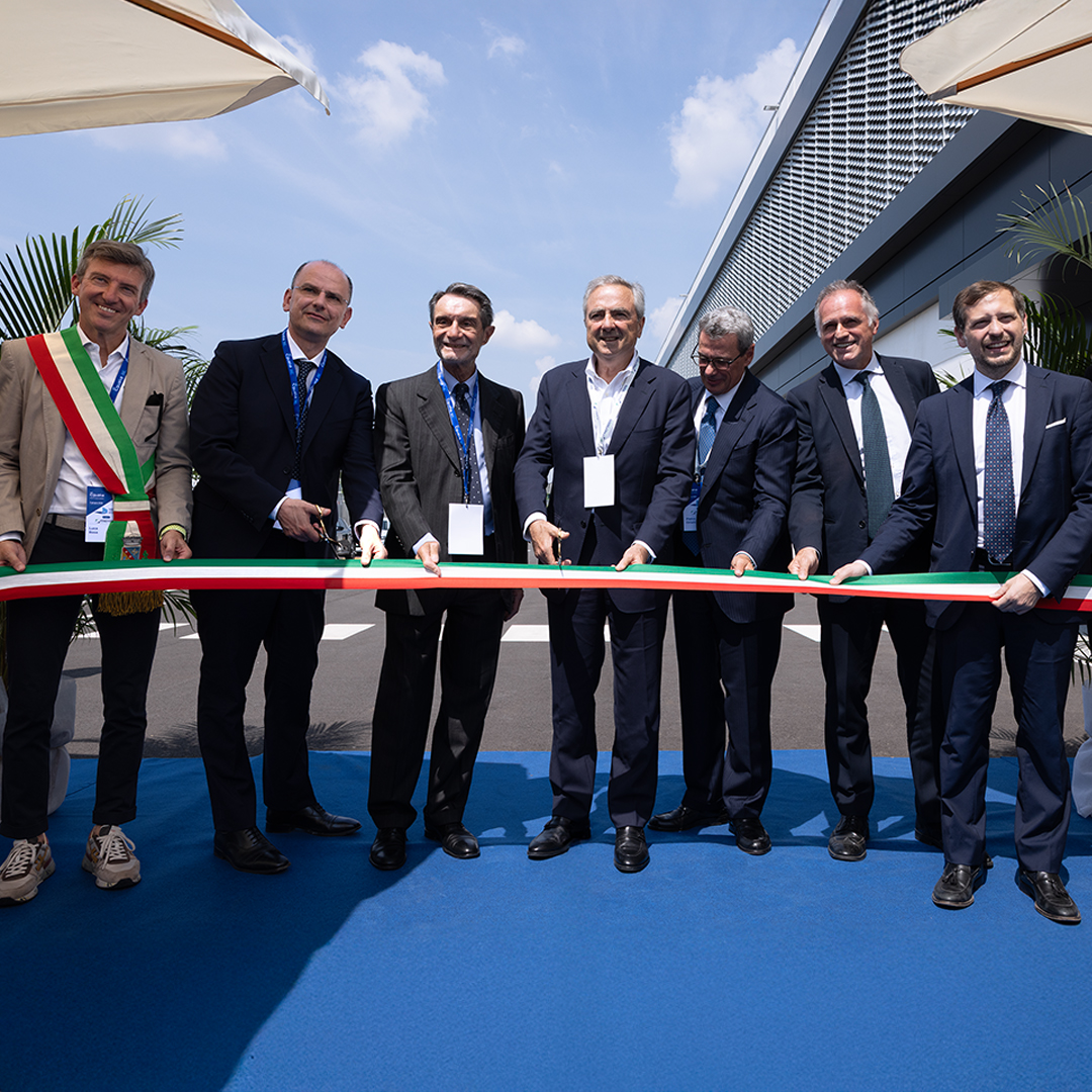Egualia: torna il progetto“Fabbriche Aperte”. Taglio del nastro al nuovo stabilimento farmaceutico di Fine Foods & Pharmaceuticals