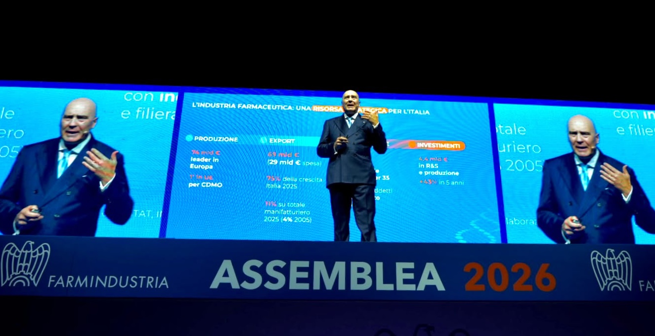 Assemblea Farmindustria. Cattani: “Settore farmaceutico strategico per salute e crescita”. E poi al Governo: “Fissare limite al payback”. Bocciata la revisione del prontuario proposta da Aifa