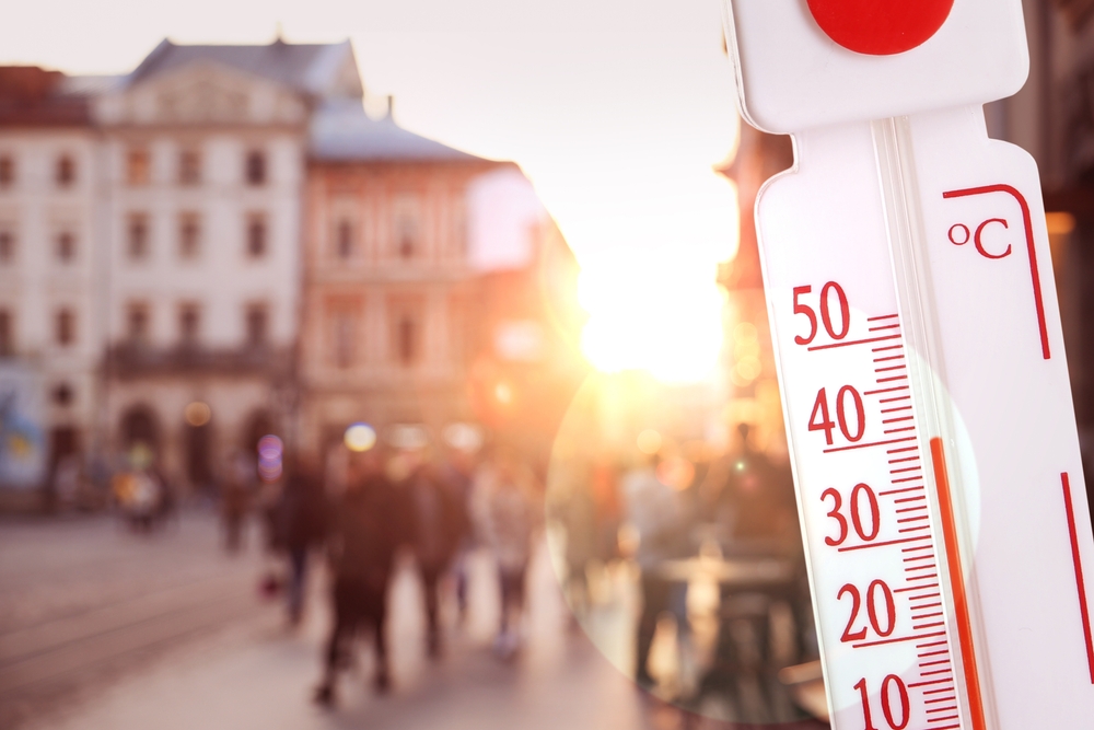 Caldo, a metà settimana 7 bollini rossi. Bollente il Centro-Nord