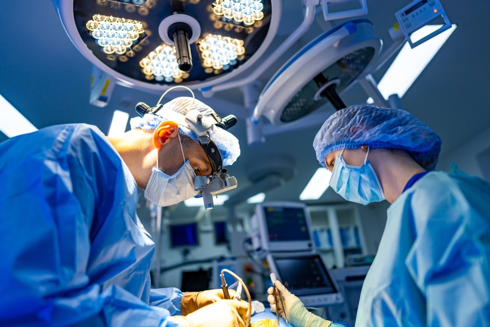 Infezioni chirurgiche, in Europa oltre 6.200 casi nel 2023. Ecdc: più colpite le operazioni al colon “open”, ma sorveglianza ancora incompleta